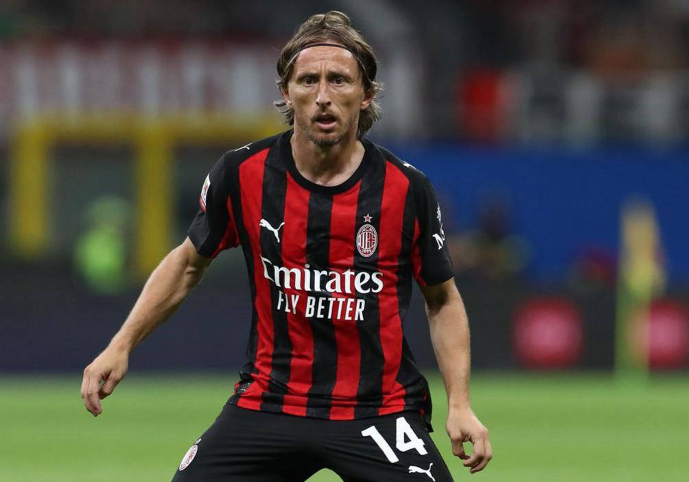 斯基拉：皇马只能在夏窗1000万回购帕斯，球员也不想冬窗转会