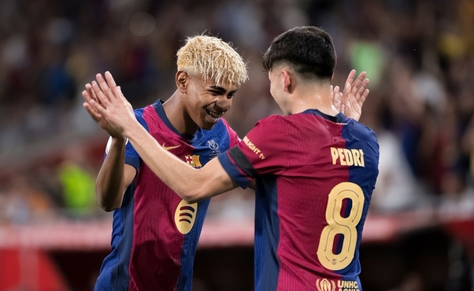 莱万传记：巴萨曾要求停止进球，不然需付给拜仁250万奖金