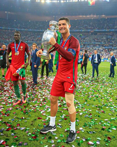 加纳主帅：对于塞门约，离开伯恩茅斯、迈出下一步是很自然的