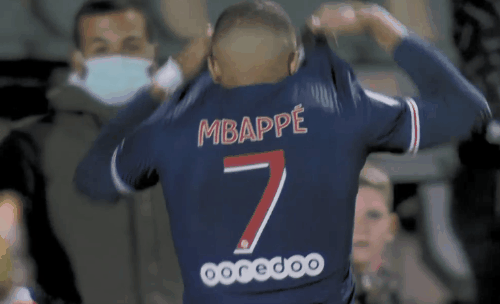 西班牙和乌拉圭迎来世界杯第三次交手，此前两次均战成平局