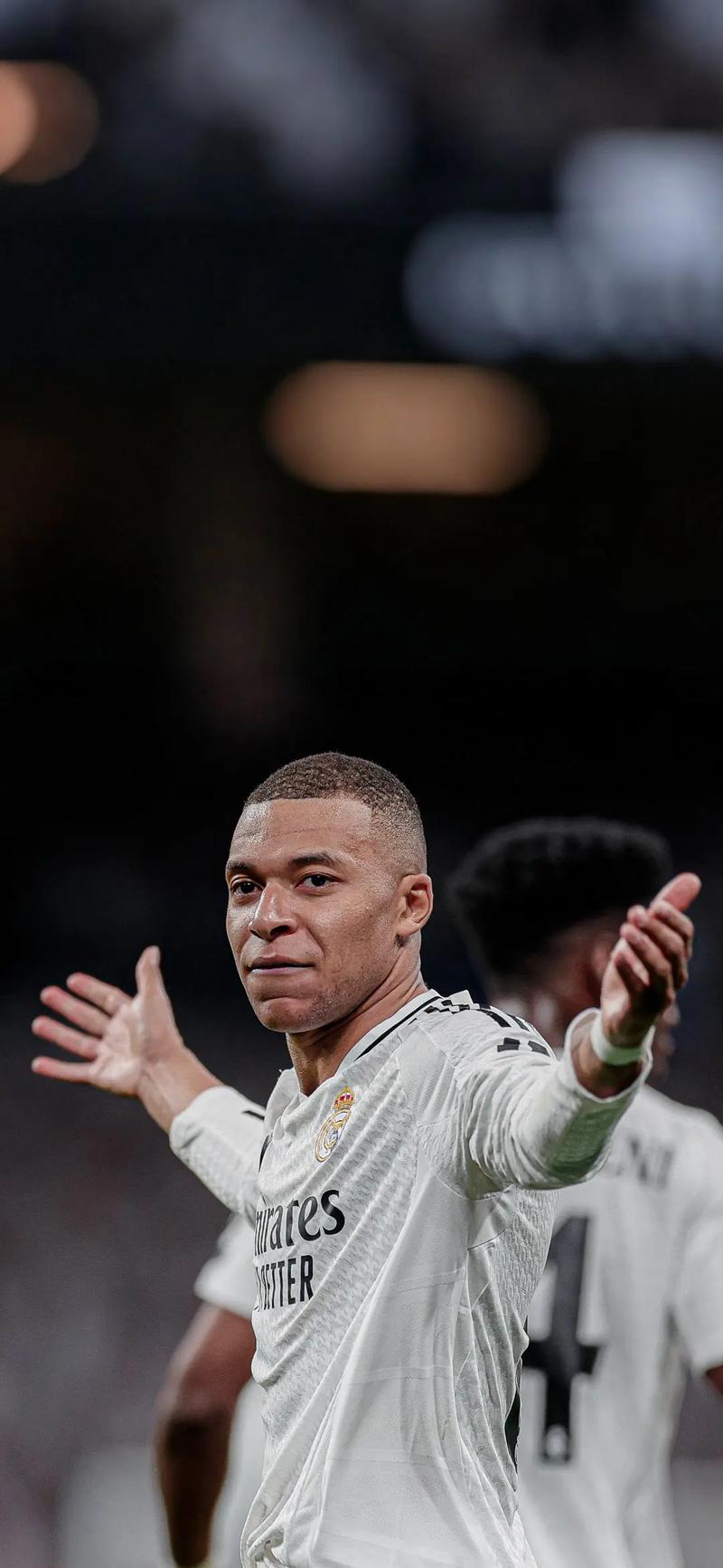 尤文战乌迪内斯大名单：伊尔迪兹领衔，弗拉霍维奇、佩林缺阵