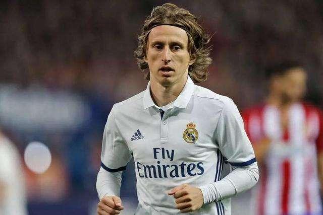 交流融洽！开拓者晒杨瀚森与昔日状元奥登合照