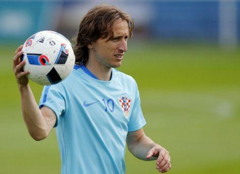 媒体人：南通支云球员罗歆已报名“苏超”南通队选拔